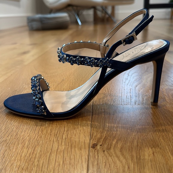 Jewel Badgley Mischka Stiletto in navy satin; size 9 - Picture 1 of 15